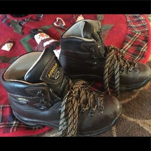 Asolo Brown women’s Hiking Boots Gore Tex 6.5 EUC